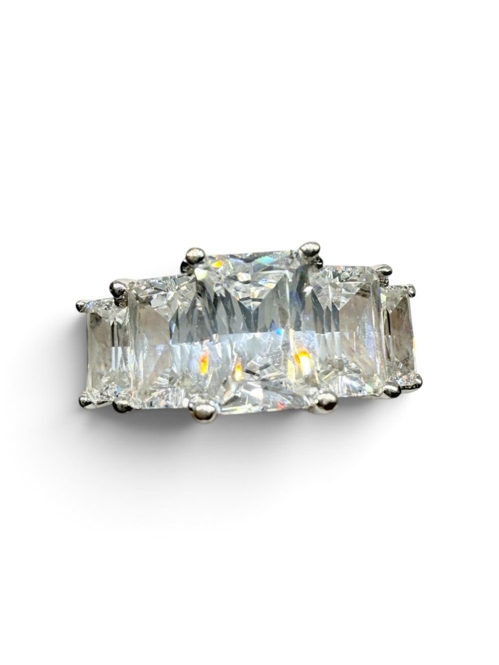 Stunning 14K White Gold 5-Stone Radiant Cut Ring - Size 6 💎